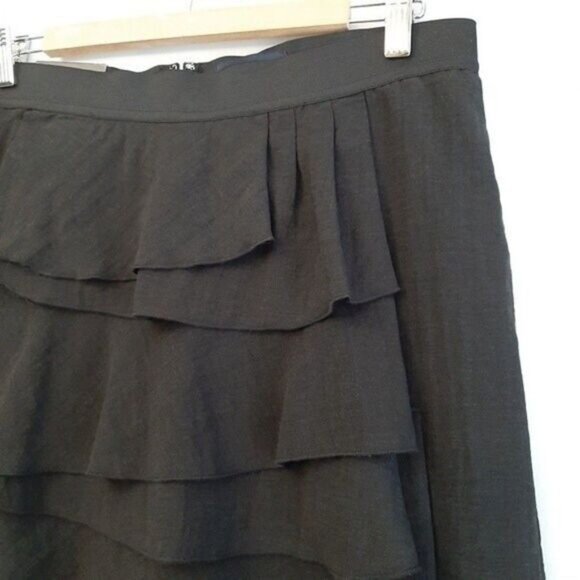 BANANA REPUBLIC | New Mini Skirt Ruffle Black Neutral Sz 10 - Picture 3 of 9